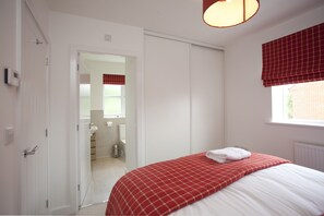 Apartment | 3 bedrooms, laptop workspace, iron/ironing board, free WiFi - The Mews (Derby)