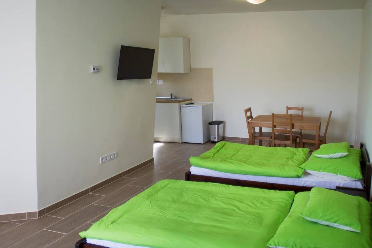 Schallisolierte Zimmer, Bügeleisen/Bügelbrett