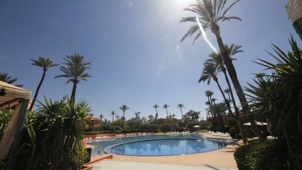 2 outdoor pools, pool loungers - Beyond Palm Appart (Marrakech)
