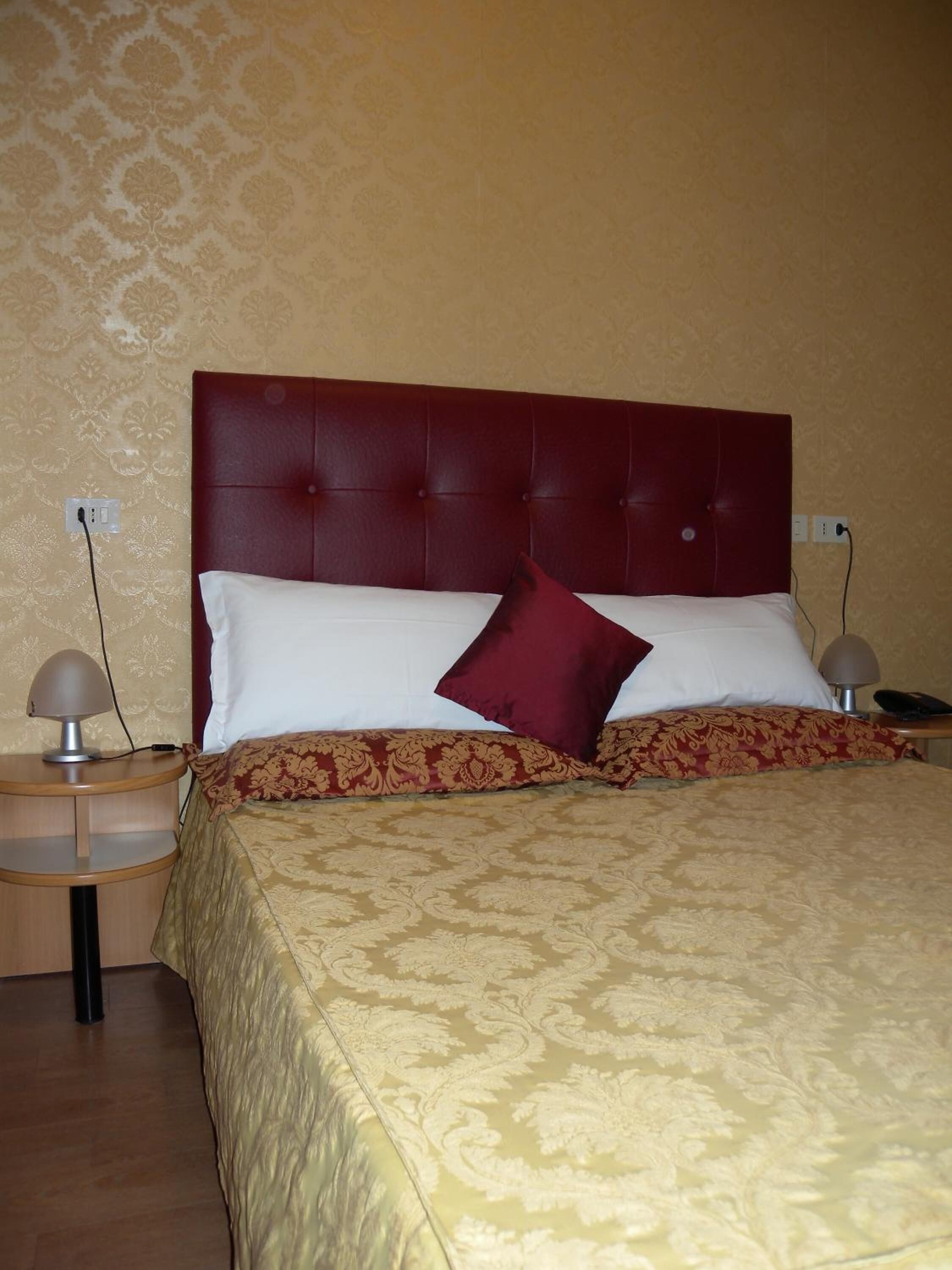 1 bedroom, premium bedding, minibar, in-room safe