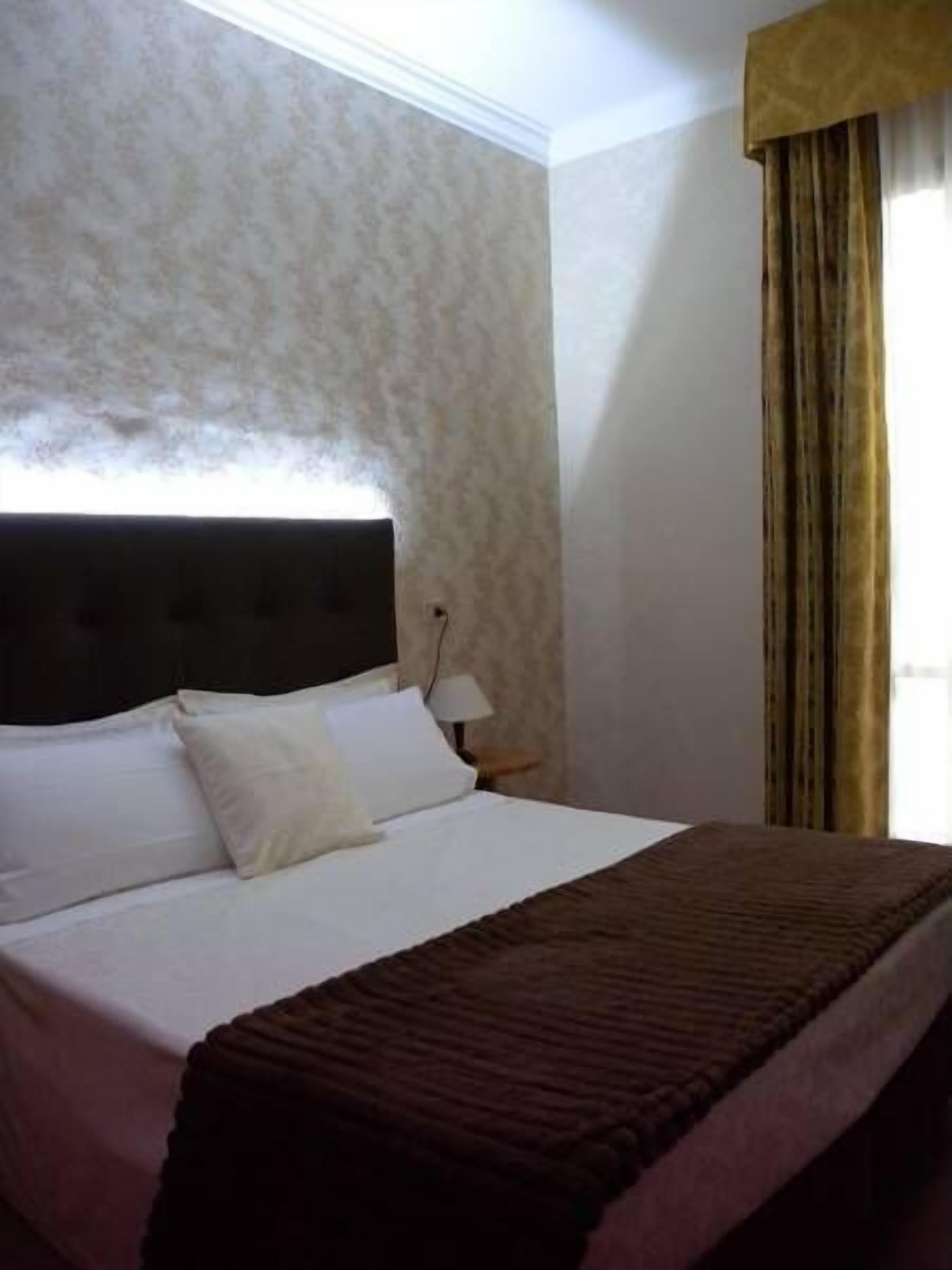 1 bedroom, premium bedding, minibar, in-room safe