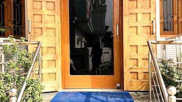 Bagian depan properti