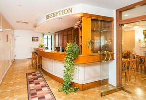 Reception - Hotel Stadt Waren (Waren (Müritz))
