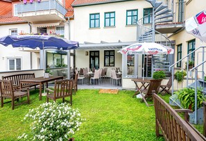 Terrace/patio - Hotel Stadt Waren (Waren (Müritz))