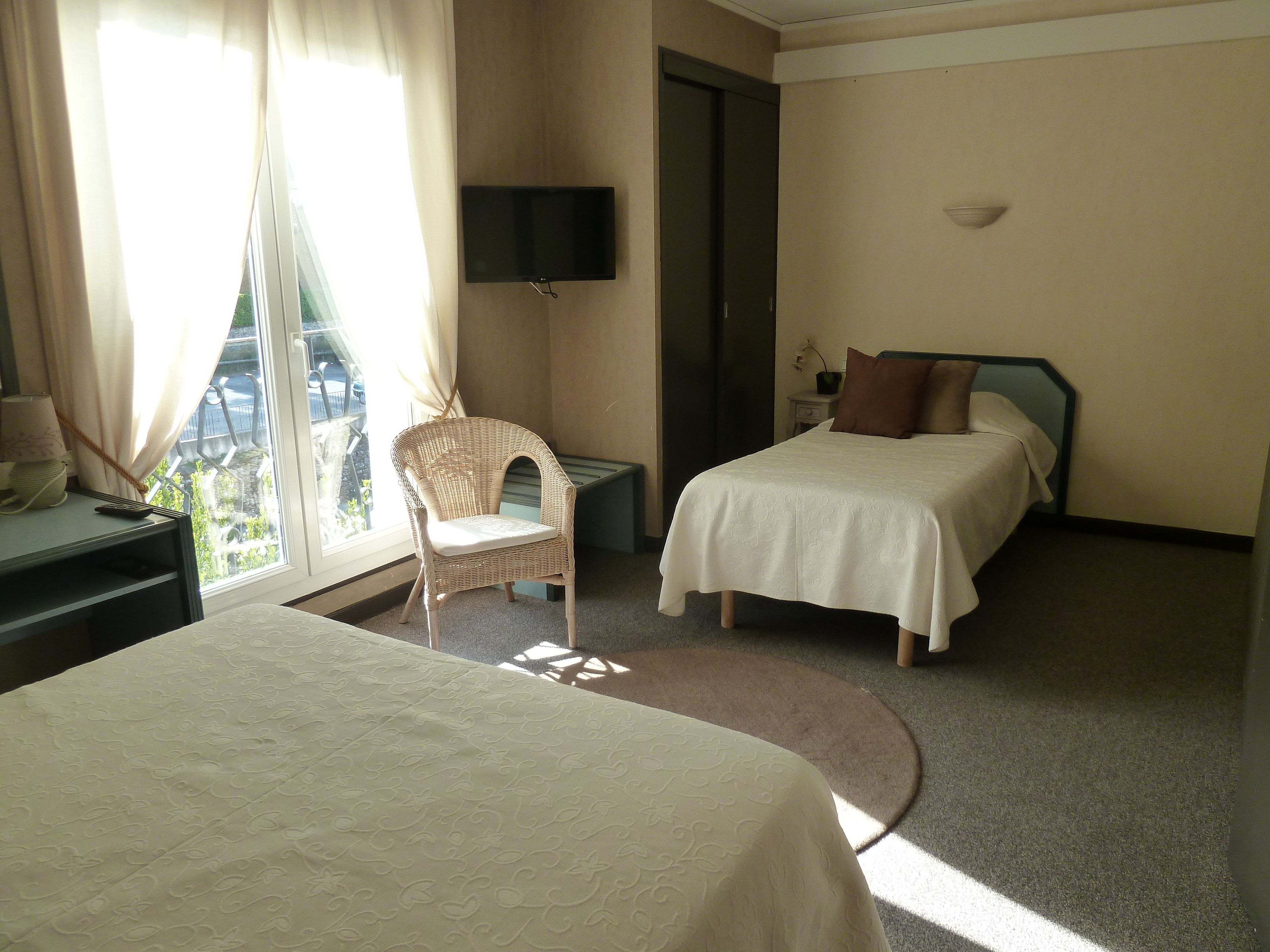 superior double room | desk, iron/ironing board, free wifi, bed sheets