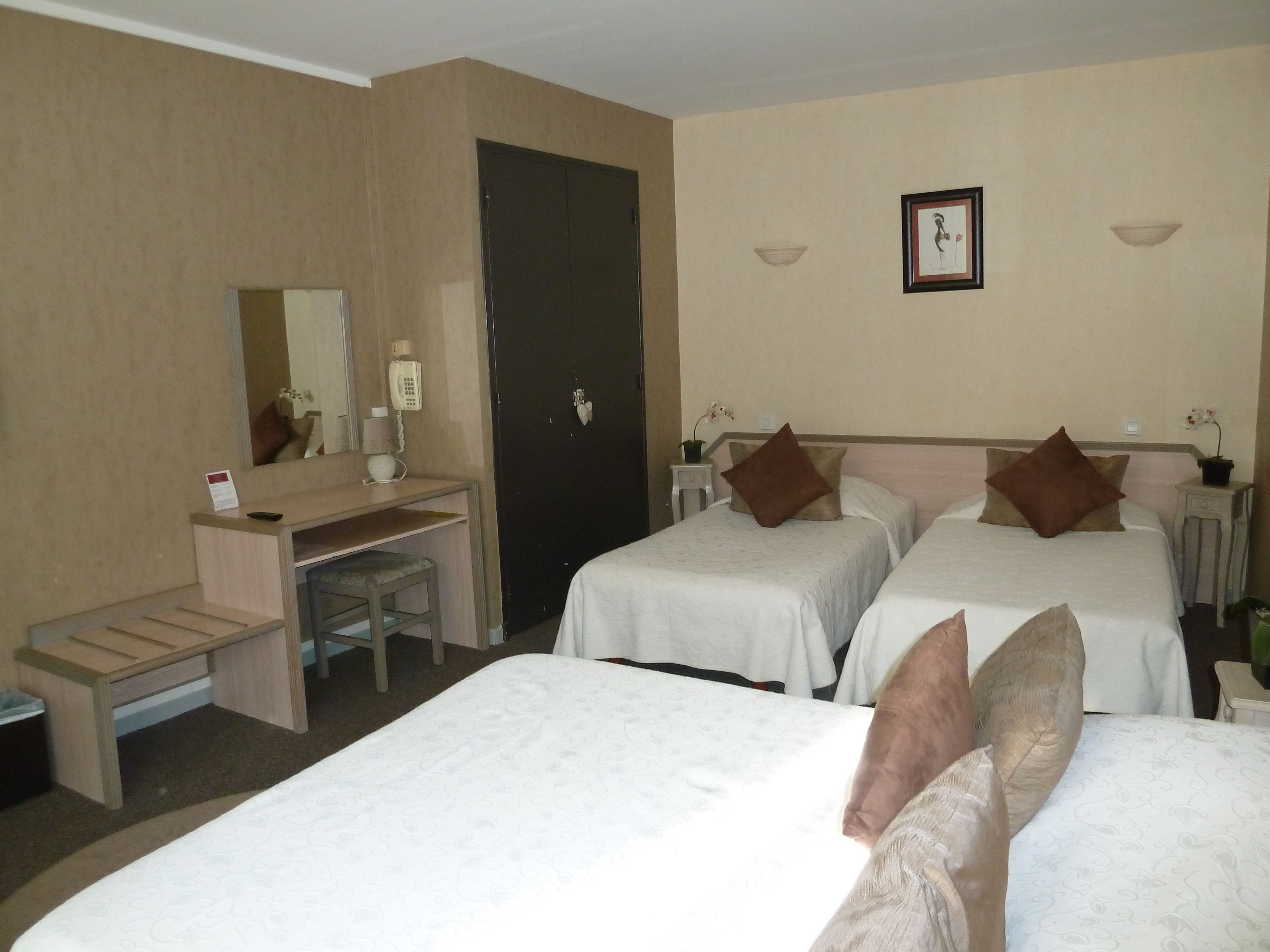 family quadruple room | desk, iron/ironing board, free wifi, bed sheets