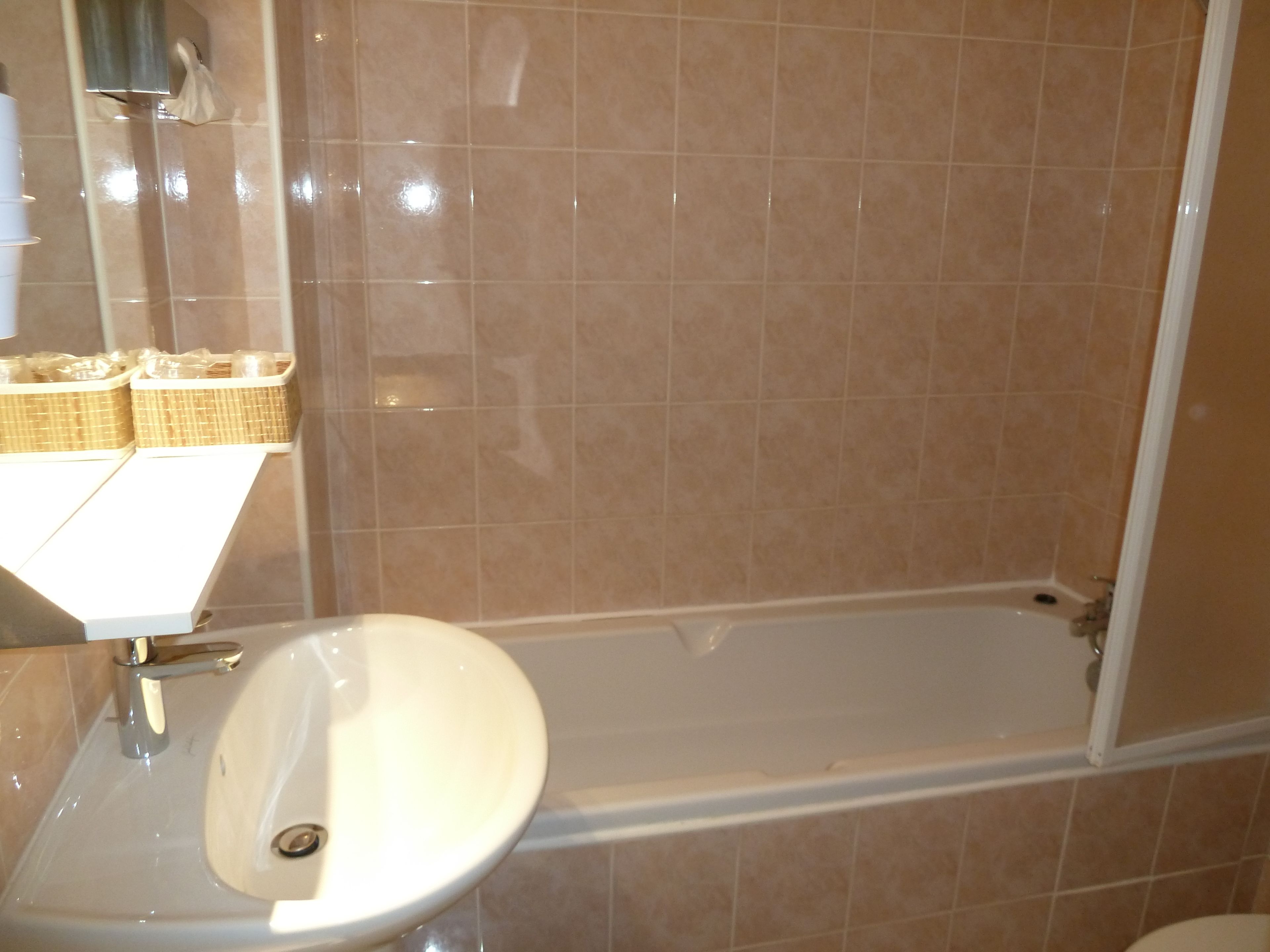 superior double room | bathroom | free toiletries, hair dryer, towels