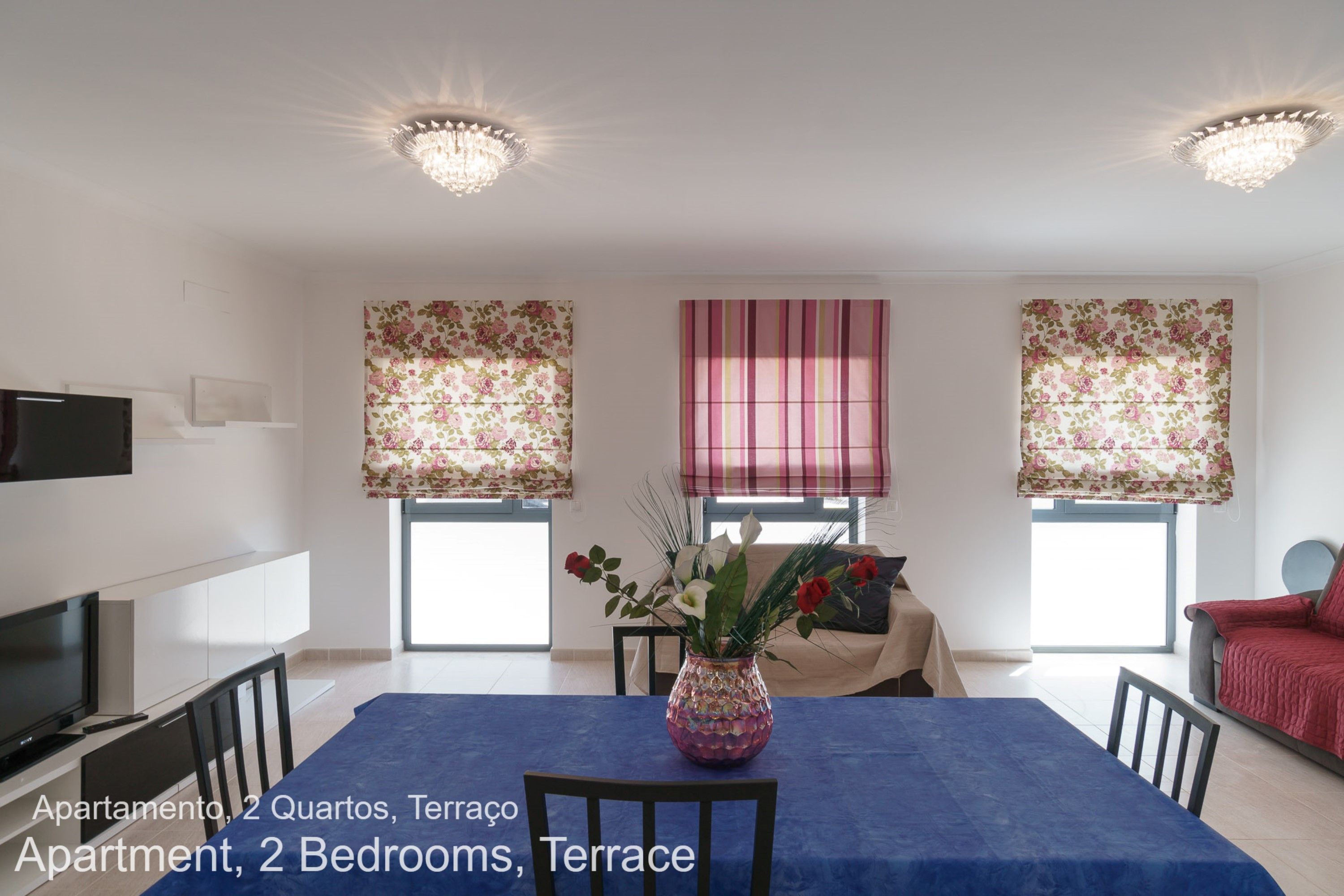Appartamento, 2 camere da letto, terrazzo | Pasti in camera