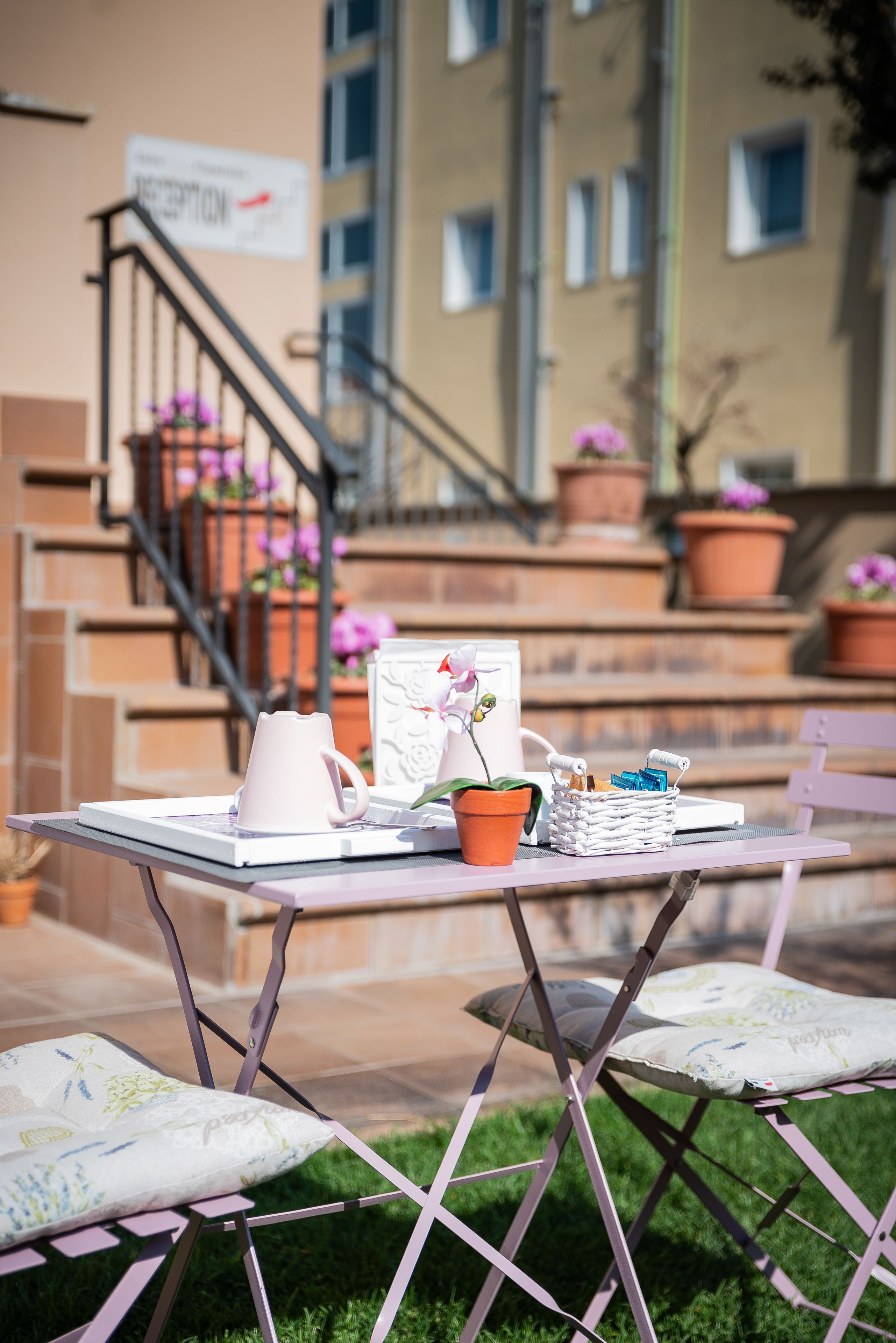 المنشأة من الخارج