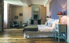 Doppel- oder Zweibettzimmer, eigenes Bad (Isabeau) | Hochwertige Bettwaren, Zimmersafe, individuell dekoriert