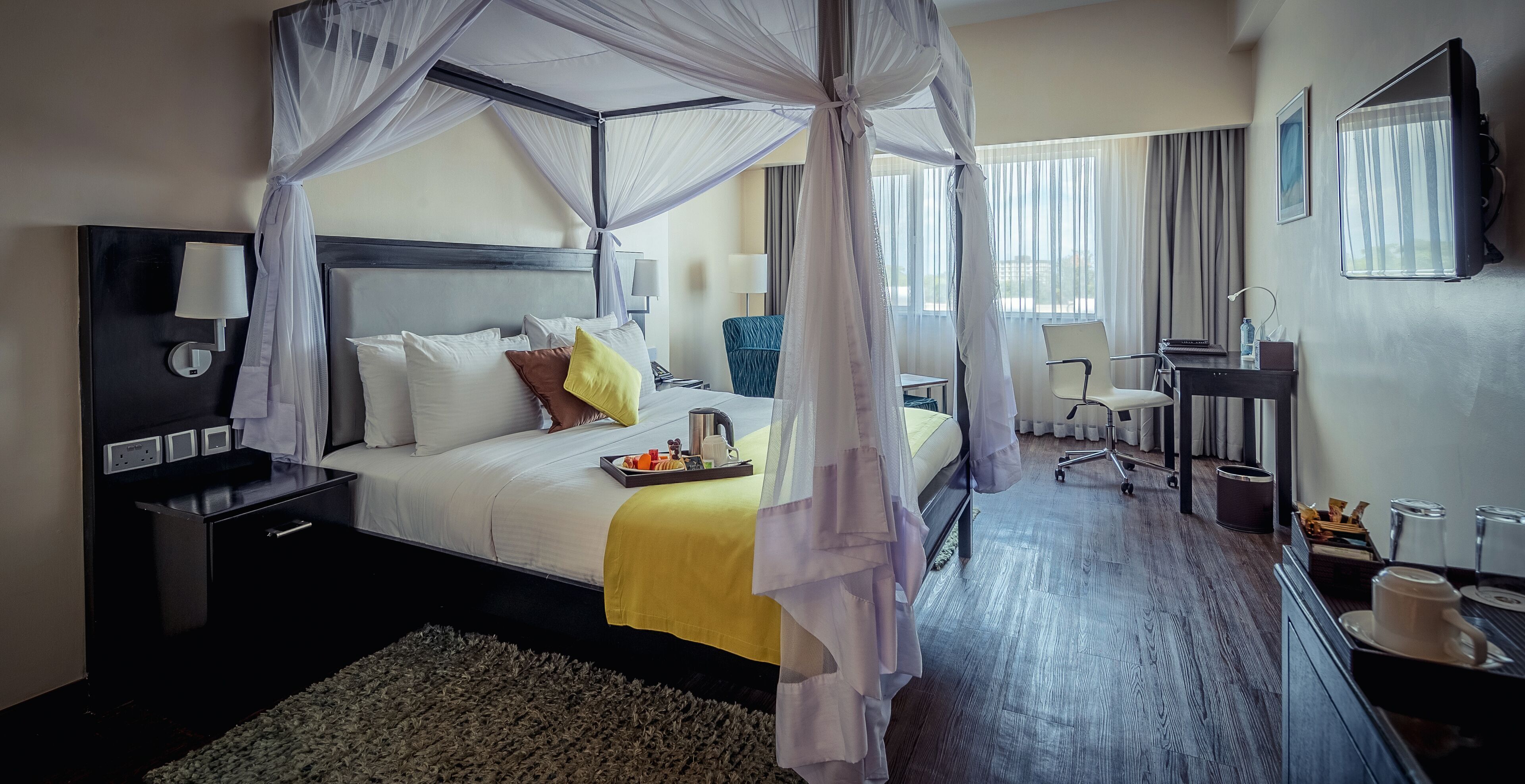 Egyptian cotton sheets, premium bedding, in-room safe