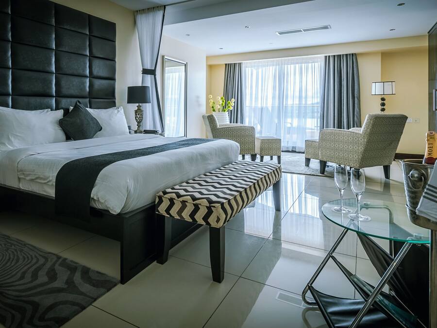 Egyptian cotton sheets, premium bedding, in-room safe