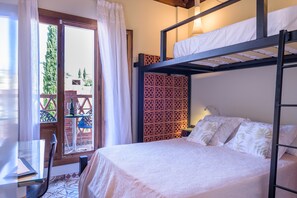 Blackout curtains, cots/infant beds, rollaway beds, free WiFi - Alojamiento con Encanto La Luna en el Alba (Granada)