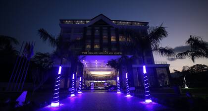 The Grand Mountain Hotel