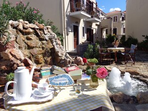 Breakfast for a fee - Niki Studios Sea-Front (Lesvos)