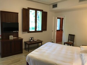 Comfort Loft, 1 Bedroom | 1 bedroom, in-room safe, desk, free WiFi - Masaccio apartment (Florence)