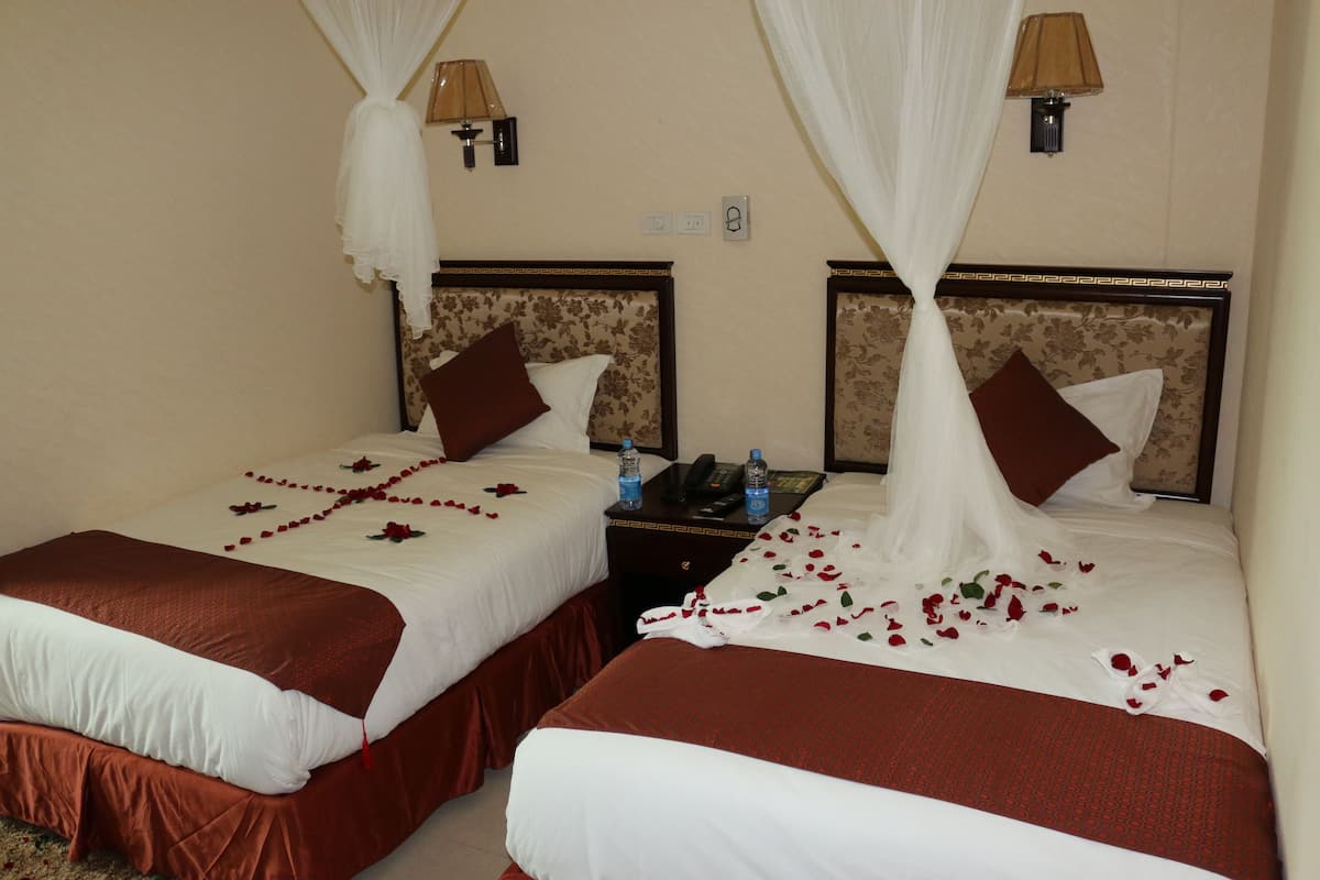 Twin Room | Premium bedding, in-room safe, desk, iron/ironing board