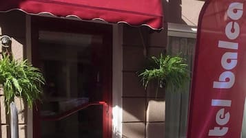 Fachada de la propiedad