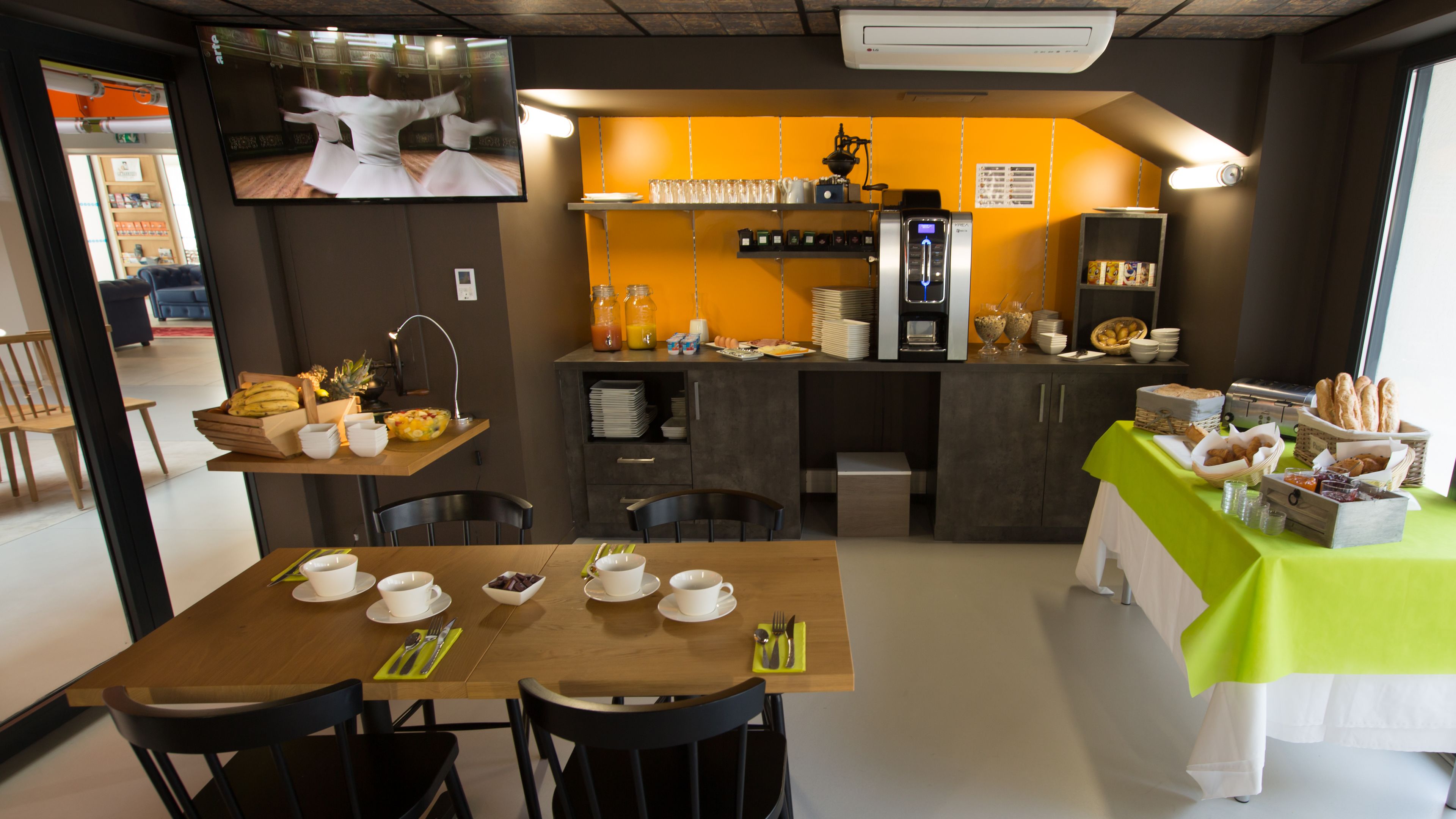 daily buffet breakfast (eur 14.00 per person)