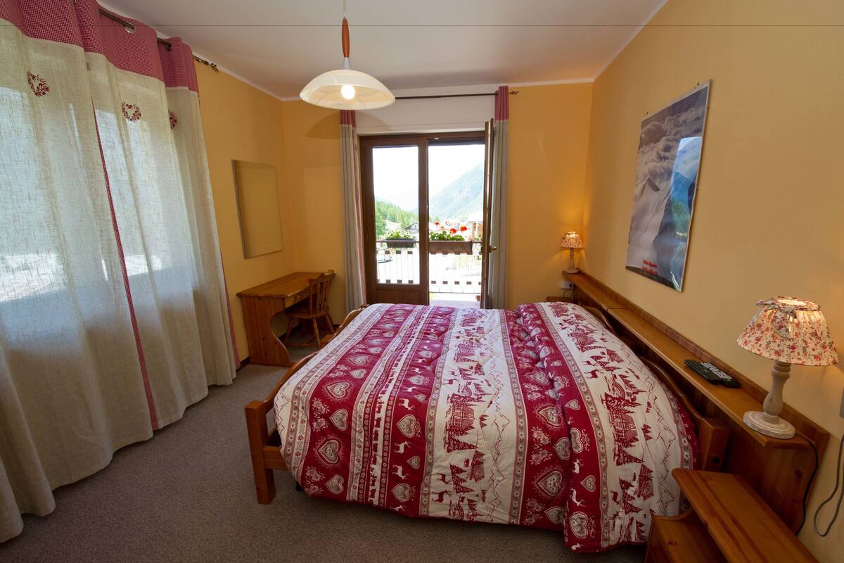 Double or Twin Room, Balcony | WiFi (free), bed sheets