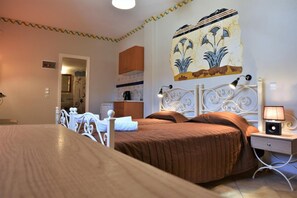 In-room safe, soundproofing, WiFi, bed sheets