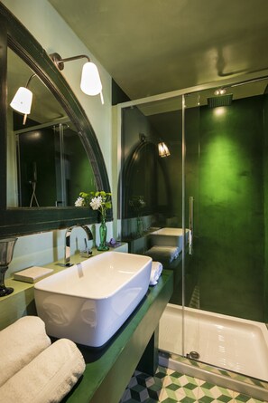 Double Room (Verte Jacotte Erotique ) | Bathroom