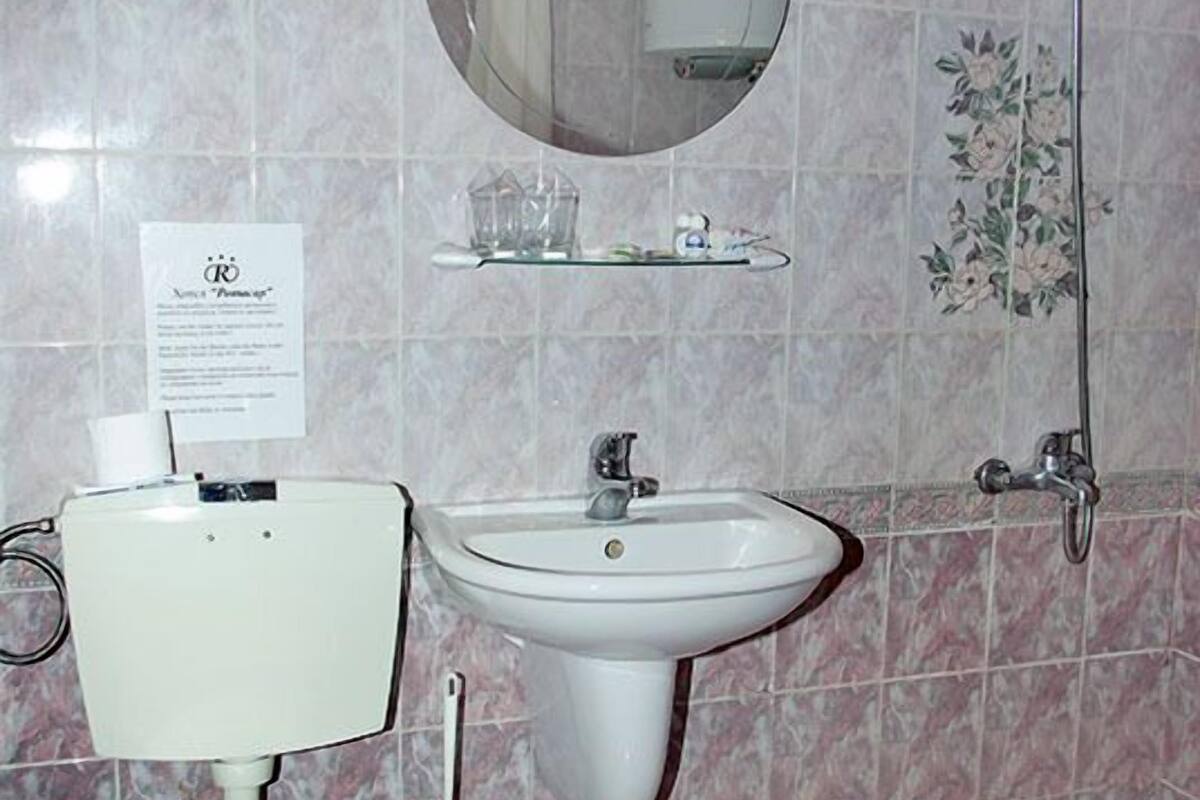 free toiletries, hair dryer, towels