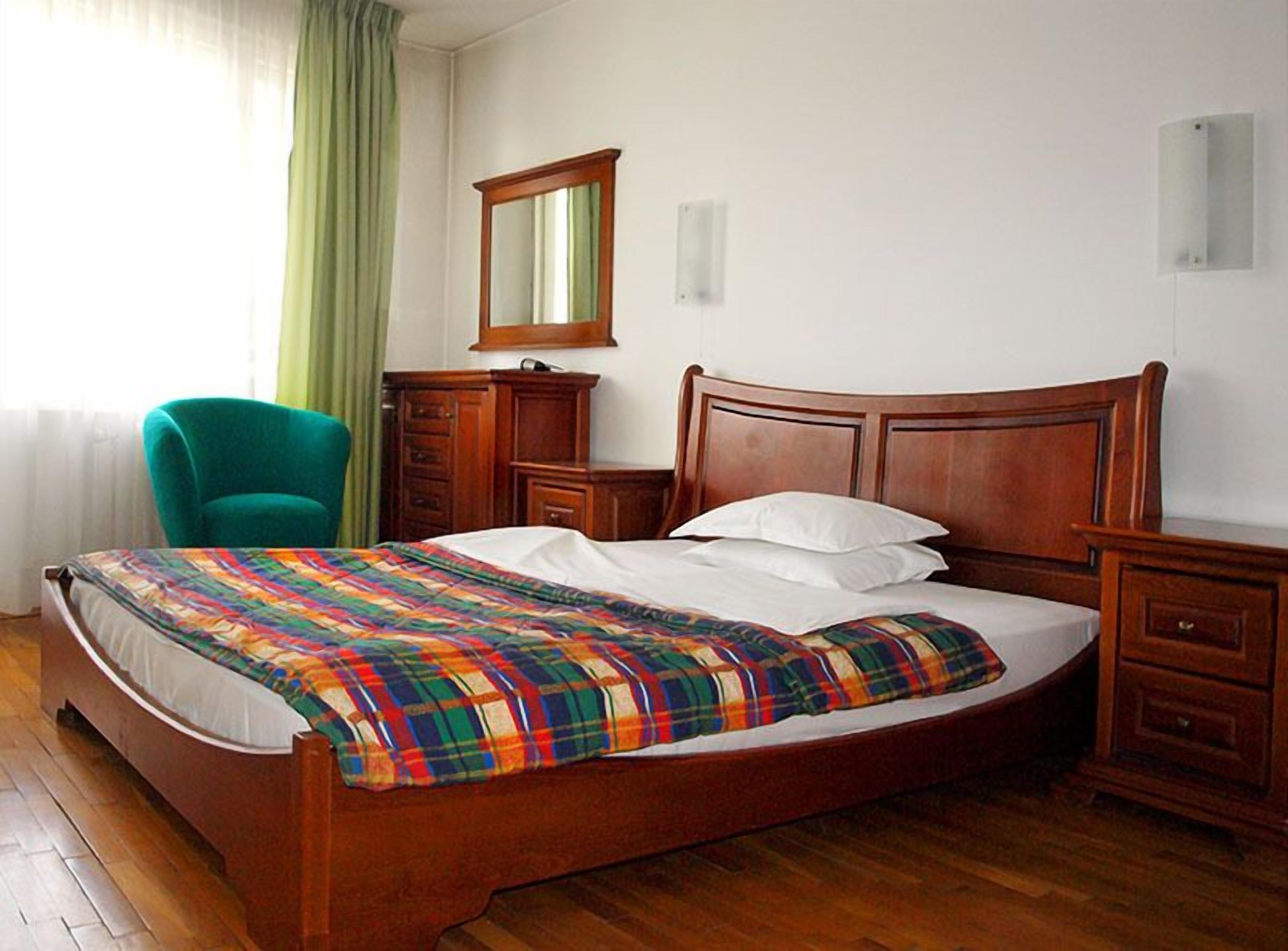 minibar, in-room safe, desk, iron/ironing board