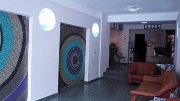 منطقة الجلوس في الردهة