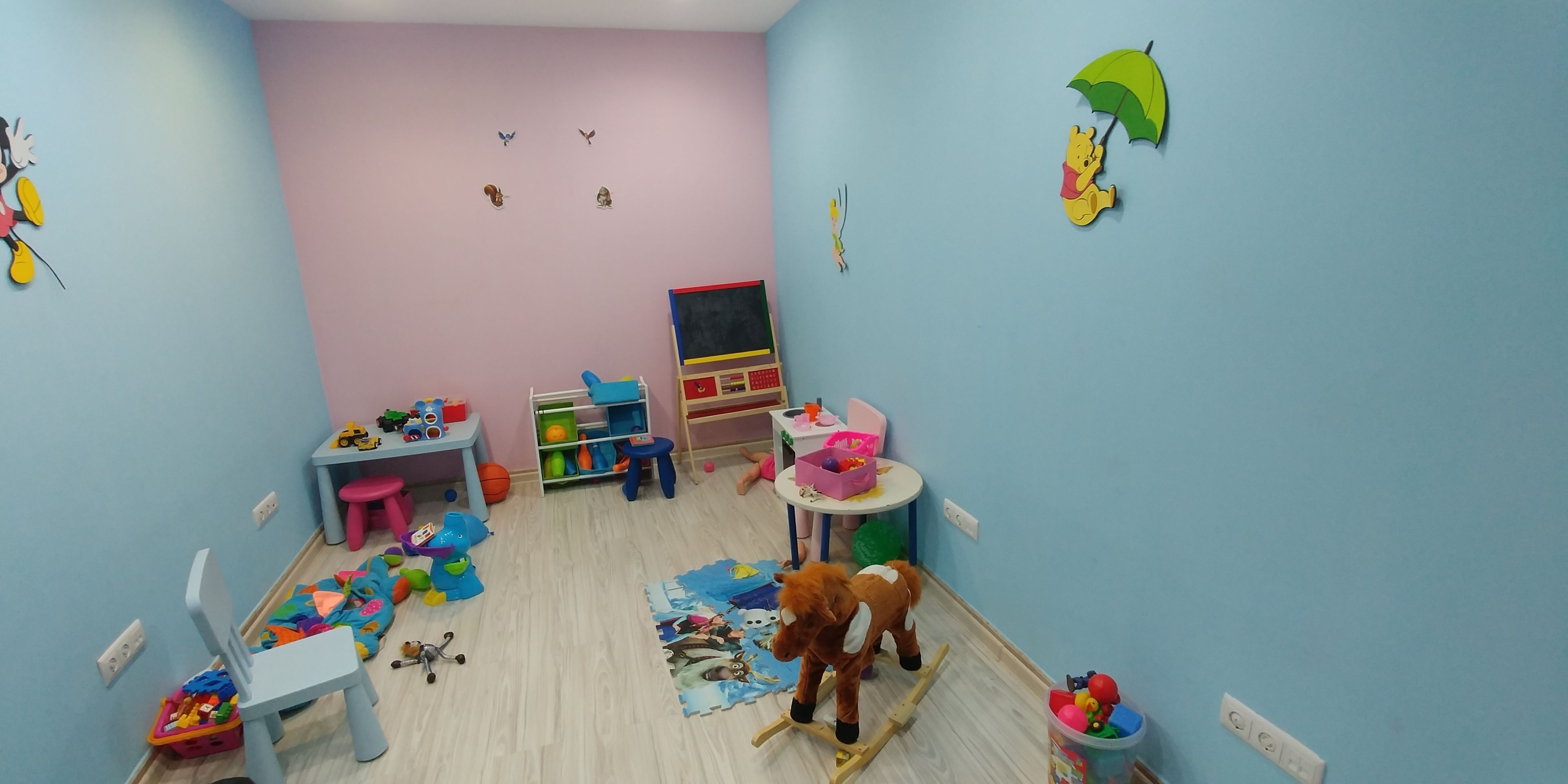 儿童活动区 - 室内