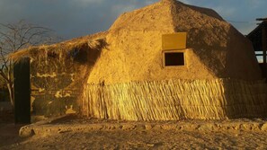 Standard Bungalow, Multiple Beds, Shared Bathroom