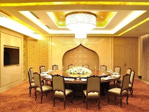 مطعم