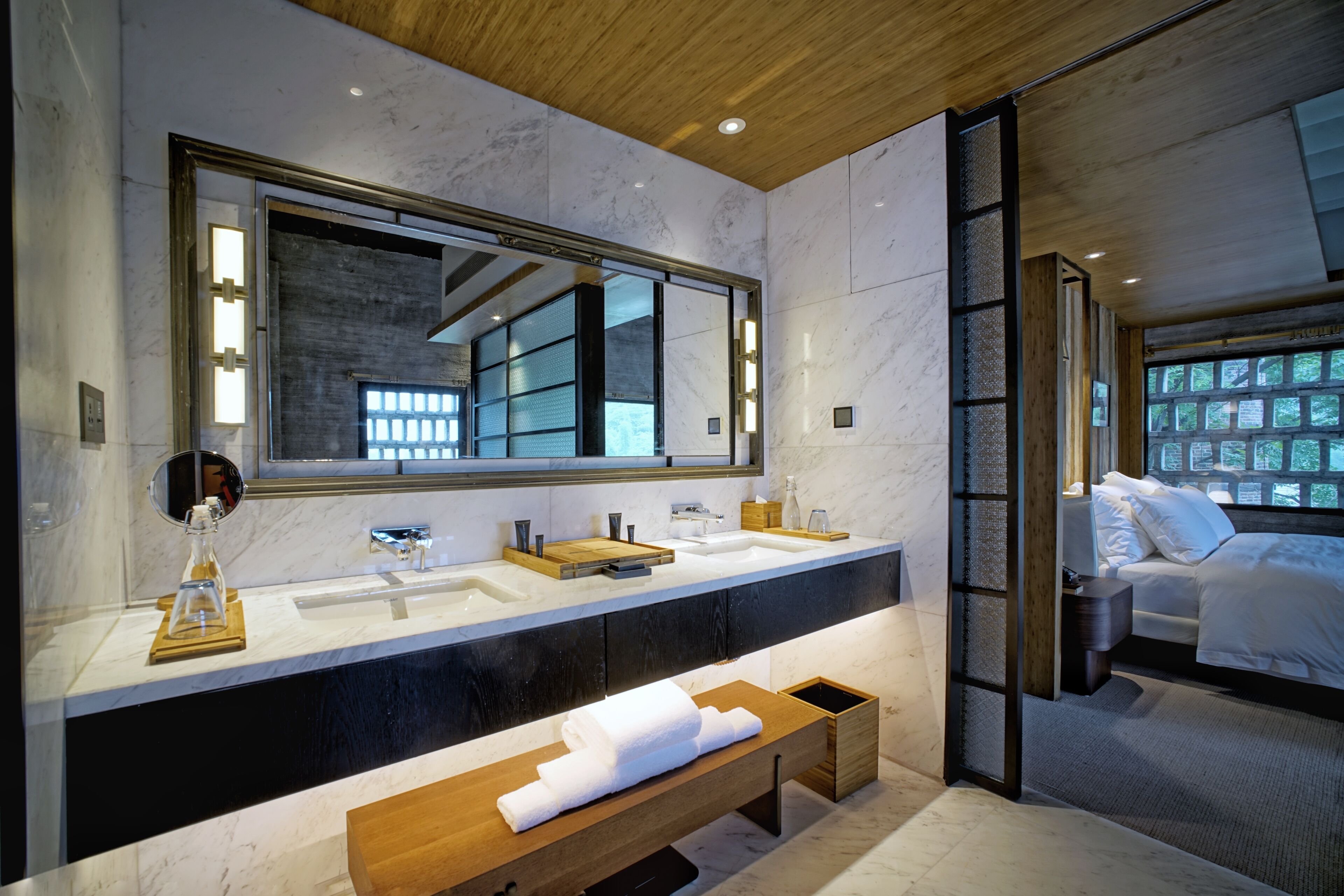 garden townhouse | bathroom | rainfall showerhead, free toiletries, hair dryer, bathrobes