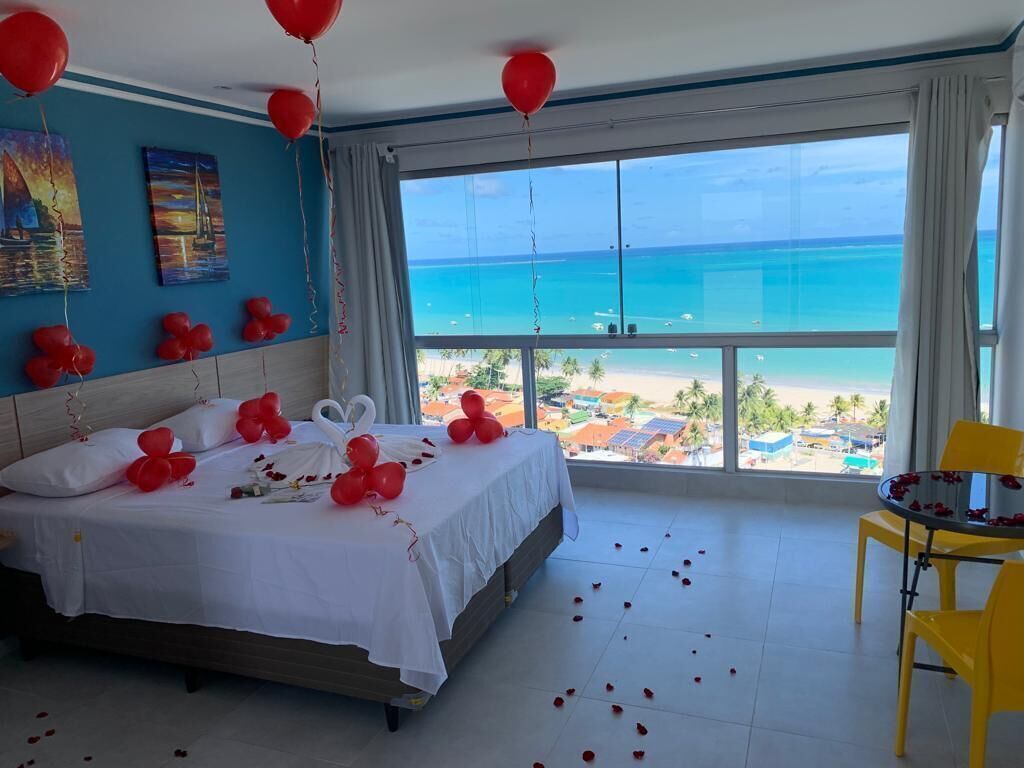 Minibar, blendingsgardiner, strykejern/-brett og wi-fi (inkludert)