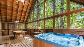 Bathtub spa indoor