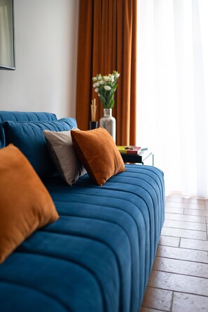 Deluxe Quadruple Room, 1 Bedroom, Ensuite, City View (Camera 2) | Egyptian cotton sheets, premium bedding, down comforters, pillowtop beds - Le Mummarelle 20 (Naples)