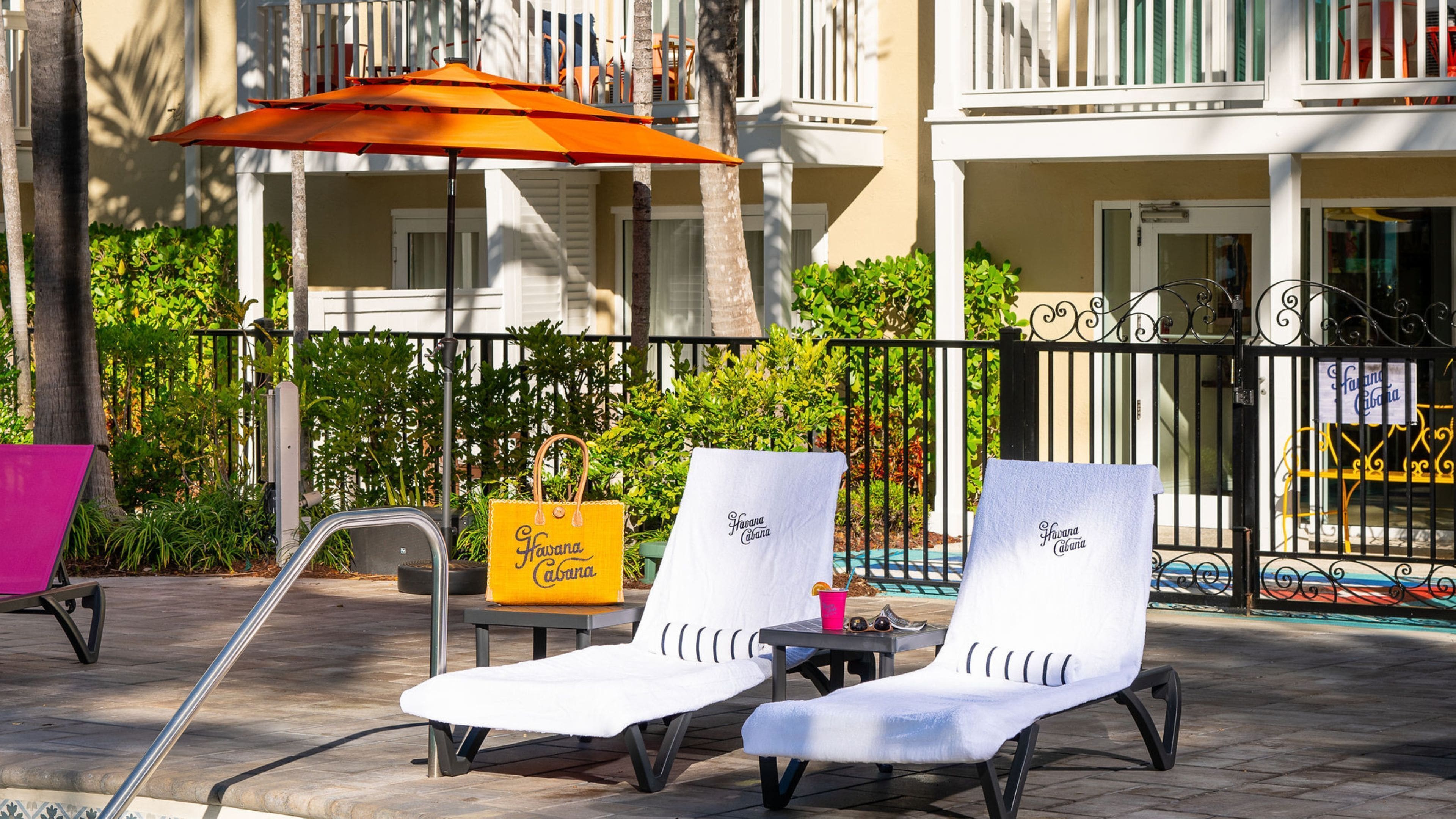 Outdoor pool, pool loungers