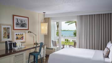 Premium bedding, in-room safe, individually decorated