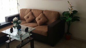 Family Apartment, 2 Bedrooms | Living room | Flat-screen TV - Depto Maria Aprilla 2 Piso (La Serena)