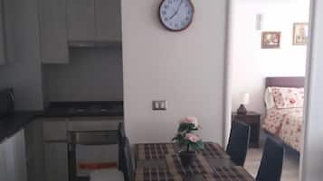 Family Apartment, 2 Bedrooms | Private kitchenette | Fridge, oven, stovetop, cookware/dishes/utensils
