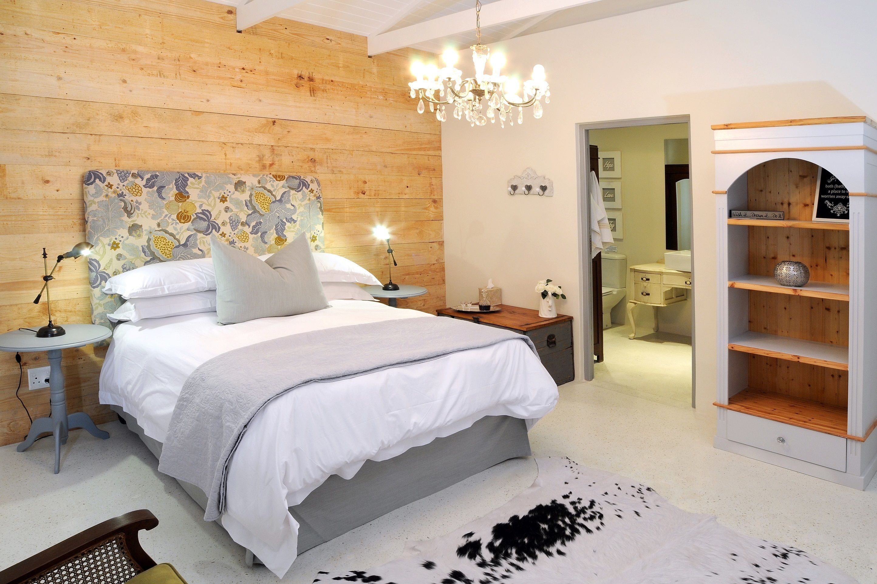 Standard-Haus, 4 Schlafzimmer | 4 Schlafzimmer, hochwertige Bettwaren, Pillowtop-Betten, Schreibtisch