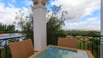 Villa, 4 soverom, privat basseng | Balkong