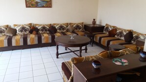 Lobby sitting area - Villa Temara Plage (Harhoura)