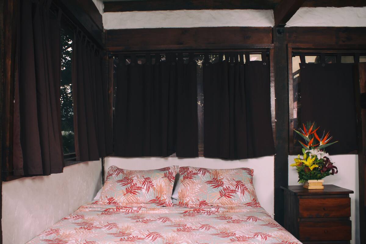 Quarto quádruplo | Roupas de cama premium, frigobar, cofres nos quartos