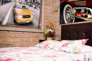Family Room | Premium bedding, minibar, in-room safe, iron/ironing board - Casa Lleras Hotel Boutique (Medellín)