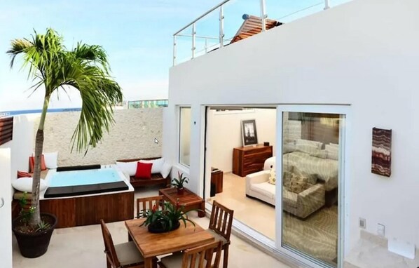 Downtown 3room Condo Olas 306 | 1 Schlafzimmer, Zimmersafe, individuell dekoriert