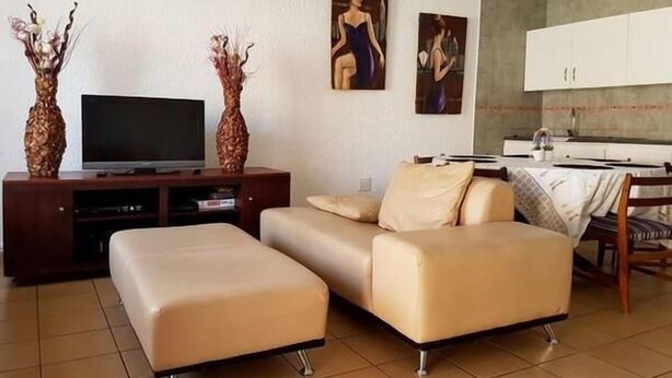 Unclassified image, 1 of 5, button - Rustenburg Self-Catering Units (Rustenburg)