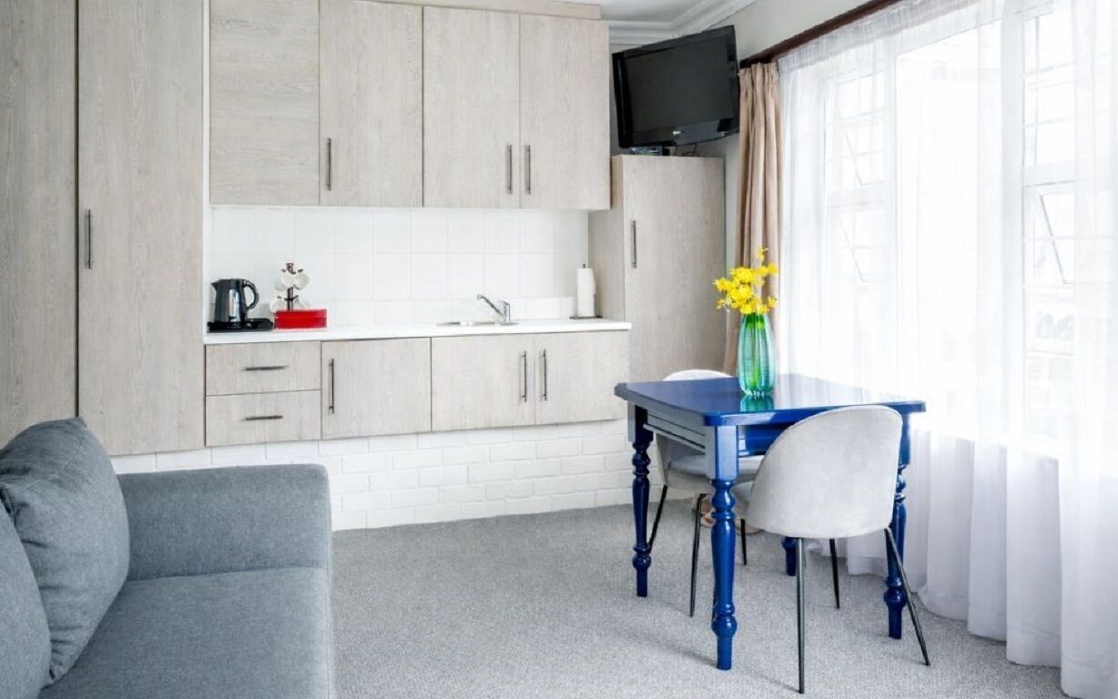 Family Room  | Minibar, bed sheets