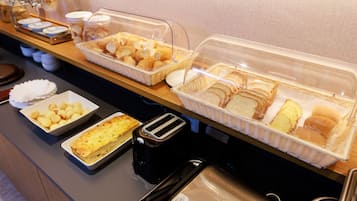 Desayuno de cocina local incluido todos los días