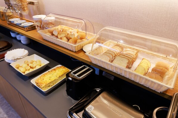 Free daily local cuisine breakfast 